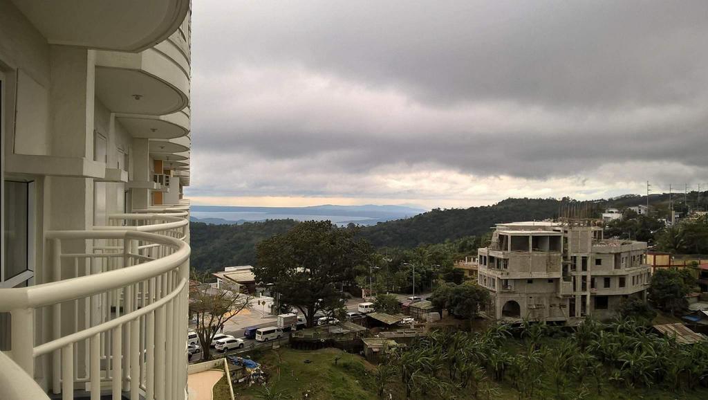 Mary'S Crib Cityland Prime Tagaytay With Free Wifi & Swimming Tagaytay City Екстер'єр фото